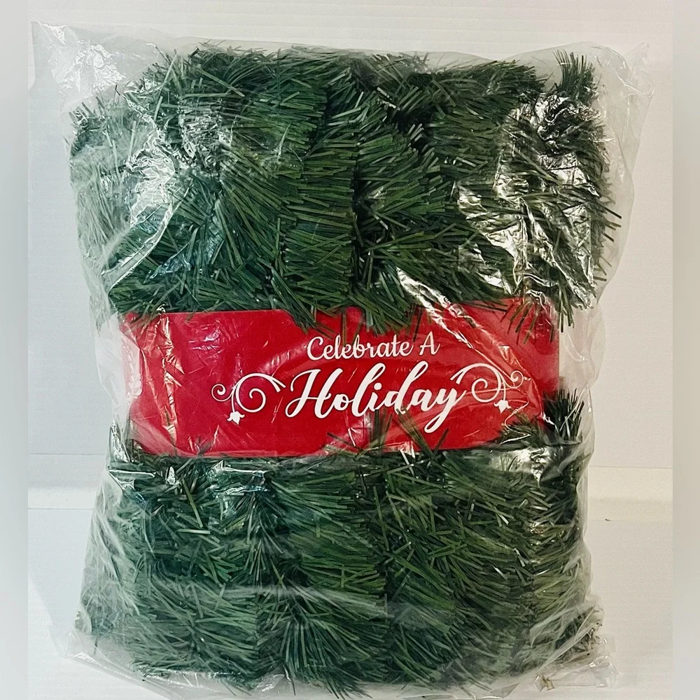 Christmas Garland 50 Foot Soft Non-Lit Artificial Greenery Indoor/Outdoor NEW